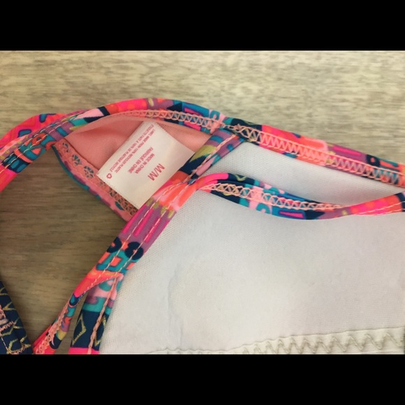 Bikini - Picture 3 of 3